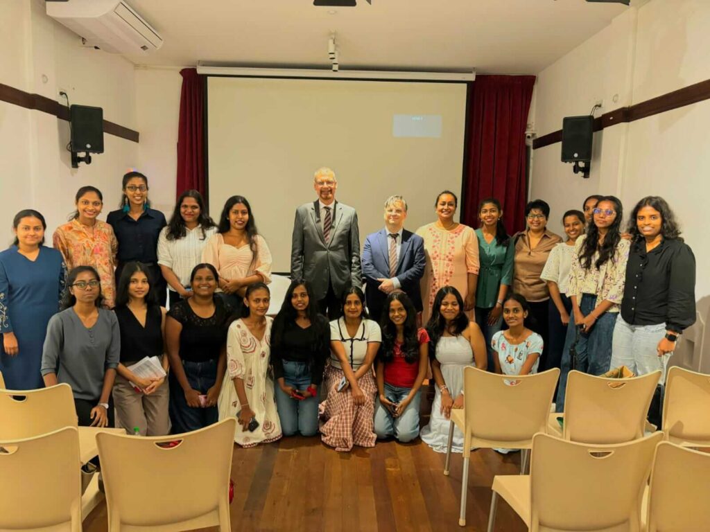 Maupassant Travels from French to Sinhala: A Student-Centred Literary Initiative